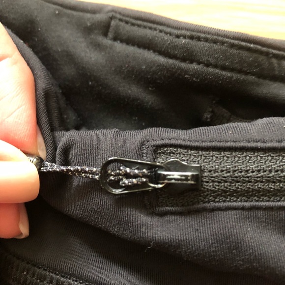 Lululemon Speed Shorts - Size 8 - *liner removed - Picture 6 of 9